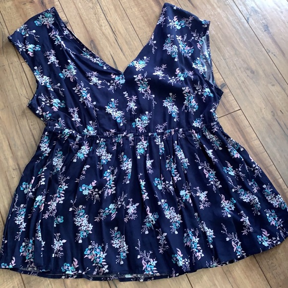Kismet Tops - Kismet floral top